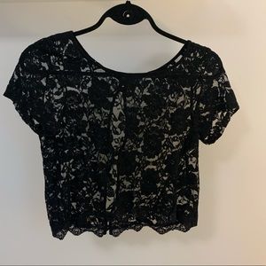 Artizia | Dillema Lace Crop Top